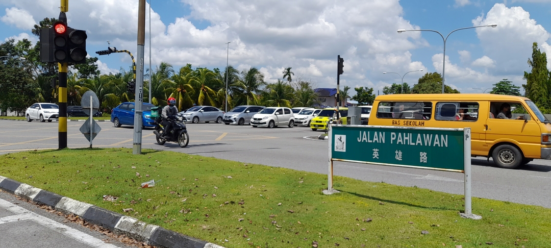 Lau was Sibu MP for five terms from 1990 until his demise at the age of 68 on April 9, 2010 at Selayang Hospital in Selangor due to liver cancer. – Photo by Connie Banji