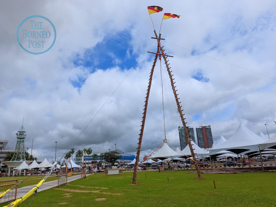 The ‘Itut’ measuring 43 feet high at Dataran Tun Tuanku Bujang has reached 80 per cent completion. – Photo by Peter Boon