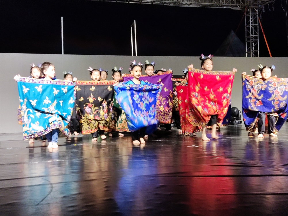 One of the stage performances during the Sibu Street Parade rehearsal tonight. – Photo by Peter Boon