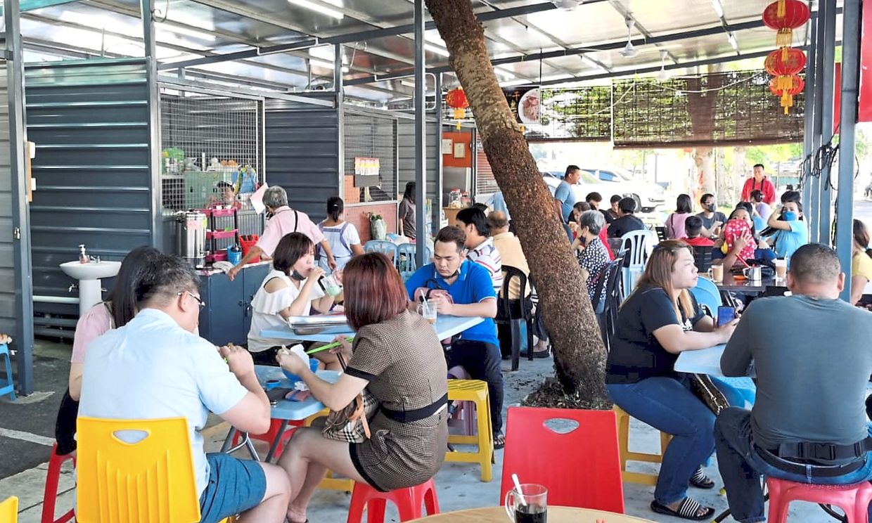 Food hawkers operating at the Sungai Merah Heritage Walk are seeing good business and they are allowed to open at night too.