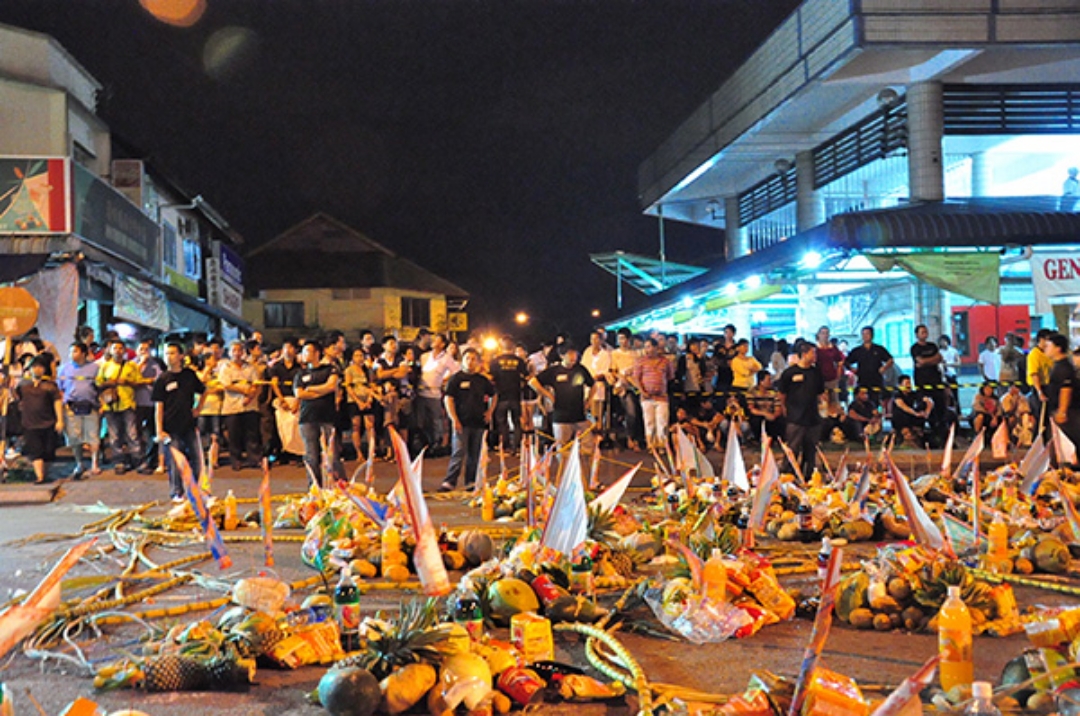 SMC chairman Clarence Ting said the council takes the cleanliness issue seriously, citing an example of an incident in Bukit Lima last year where the offerings had caused an eyesore and produced stench to its surrounding areas. – File photo