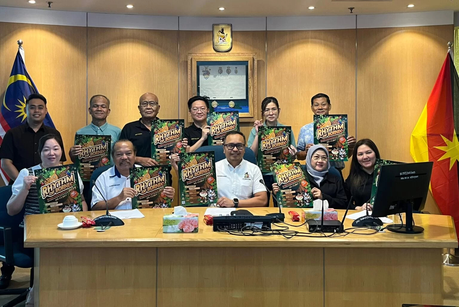 Izkandar (seated centre) with the organising committees after the press conference.