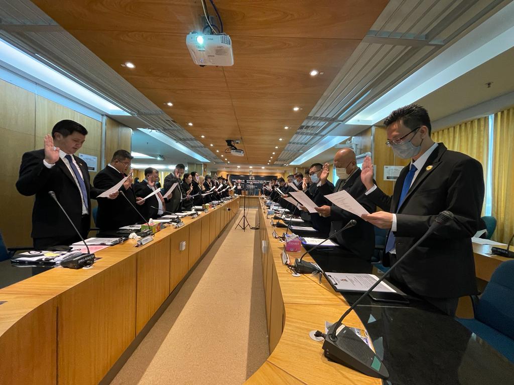 SMC councillors take their oath of office.